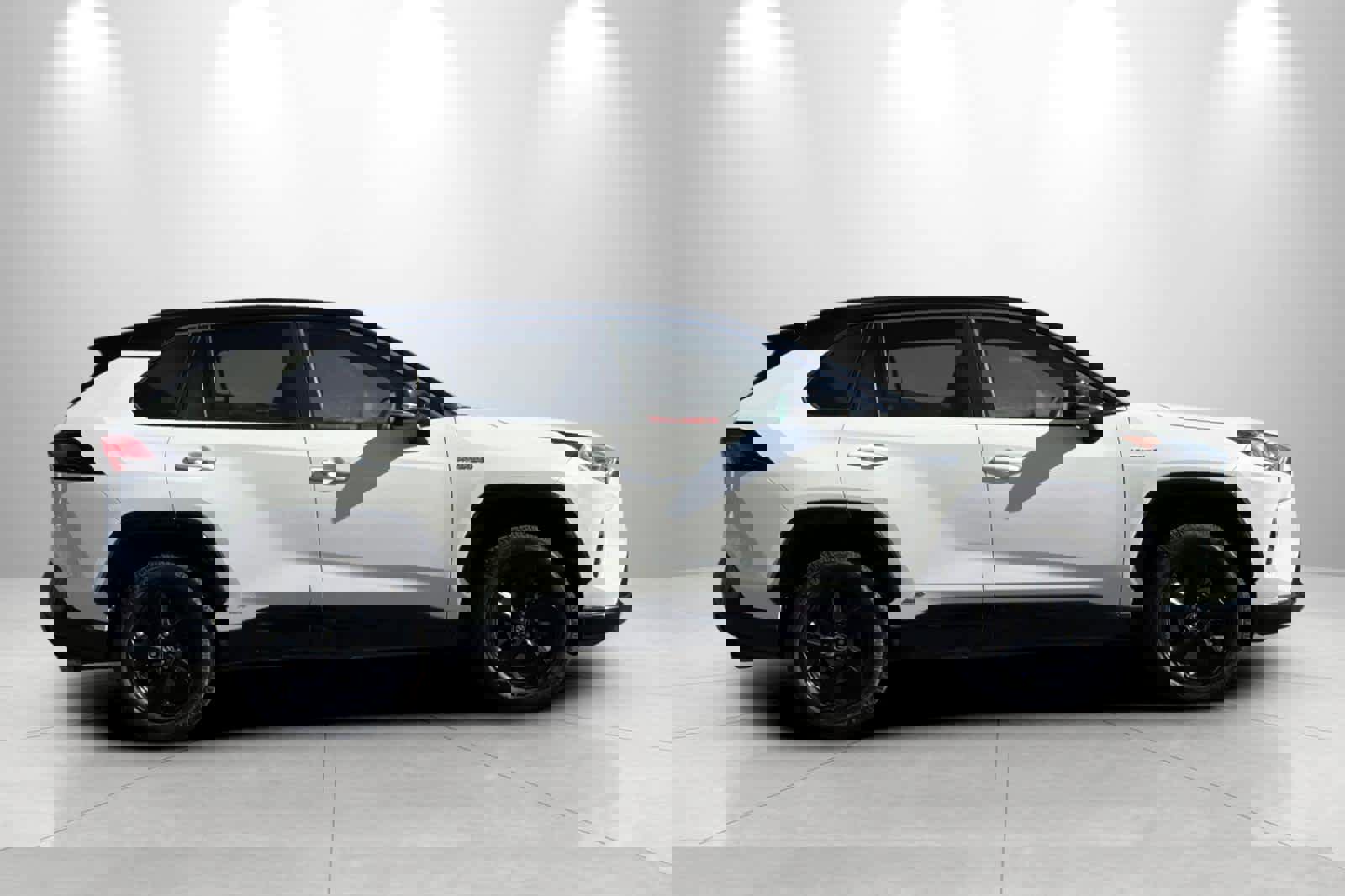 Used 2019 Toyota RAV4 XSE w/ Carpet Mat Package image 8