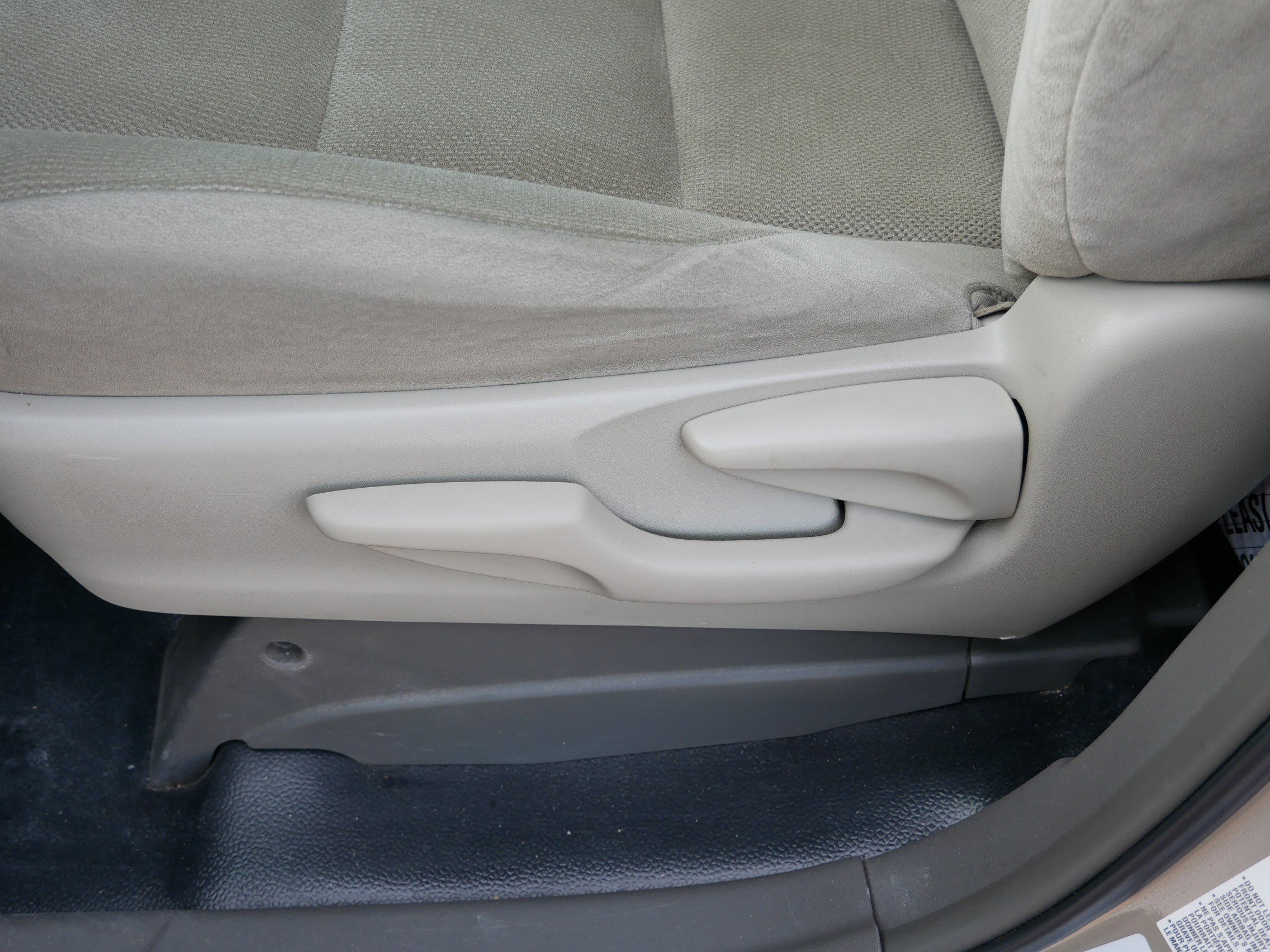 Used 2015 Toyota Sienna L image 20