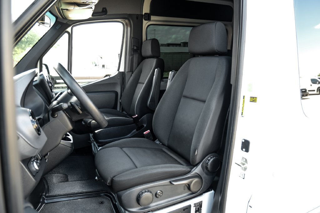 Used 2019 Mercedes-Benz Sprinter 170 w/ Driver Convenience Package image 30