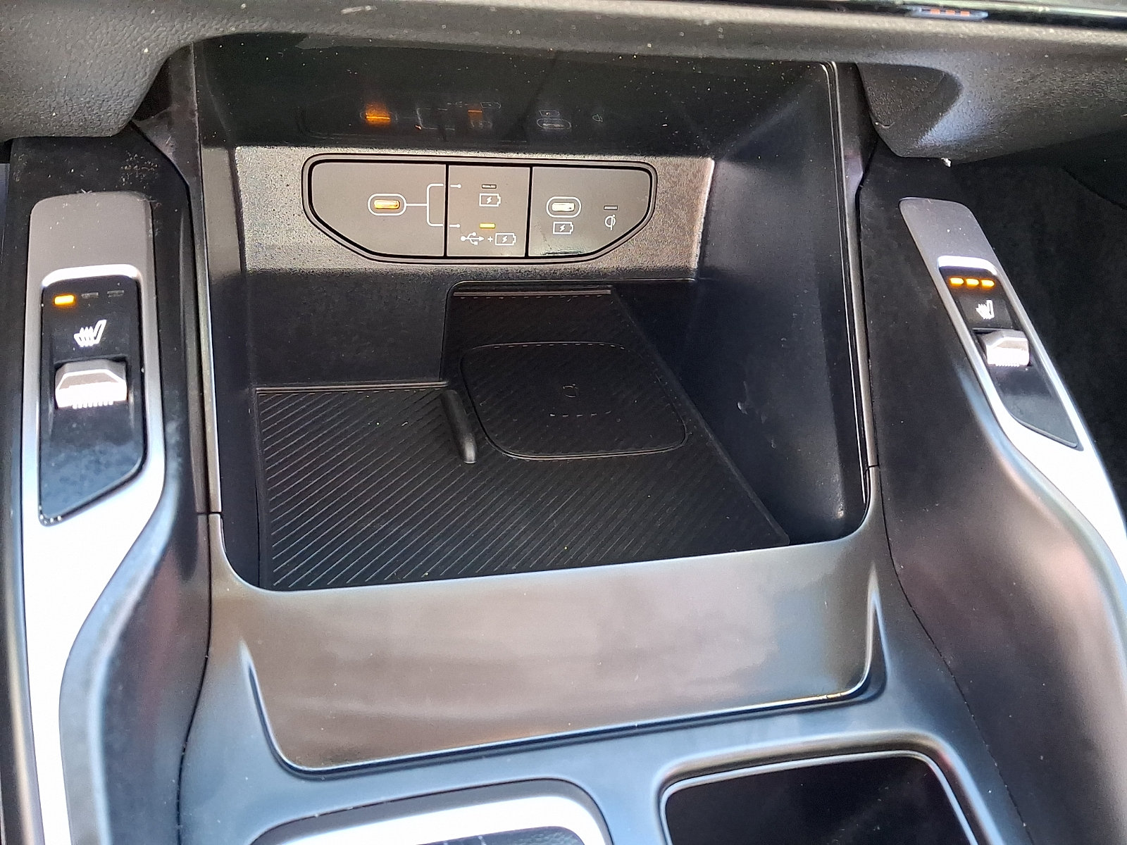 Used 2025 Kia Sorento EX w/ Panoramic Sunroof Package AWD/4WD image 29