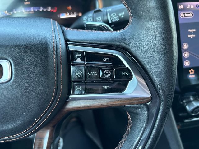 Used 2023 Jeep Grand Cherokee Summit w/ Advanced Protech Group IV AWD/4WD image 25