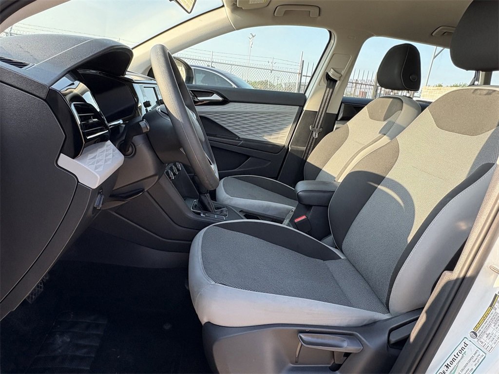 Used 2022 Volkswagen Taos S image 12