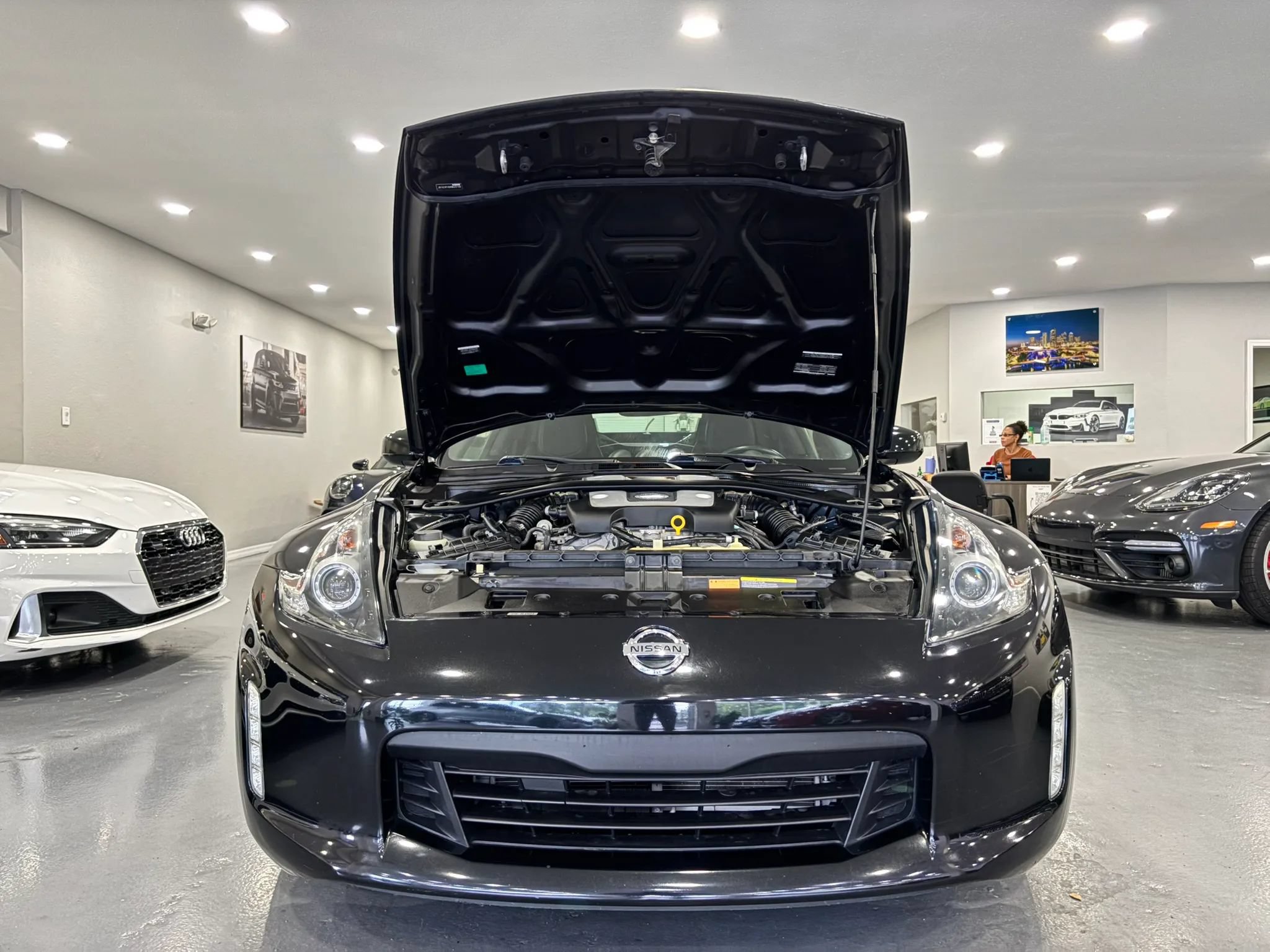 Used 2019 Nissan 370Z Touring RWD image 32