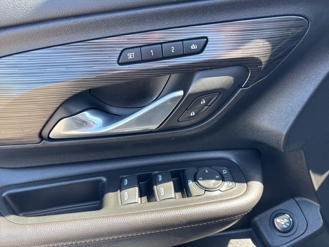 Used 2019 GMC Terrain SLT w/ Preferred Package AWD/4WD image 16