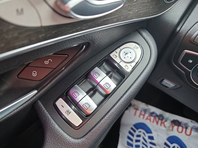 Used 2020 Mercedes-Benz GLC 300 4MATIC image 33