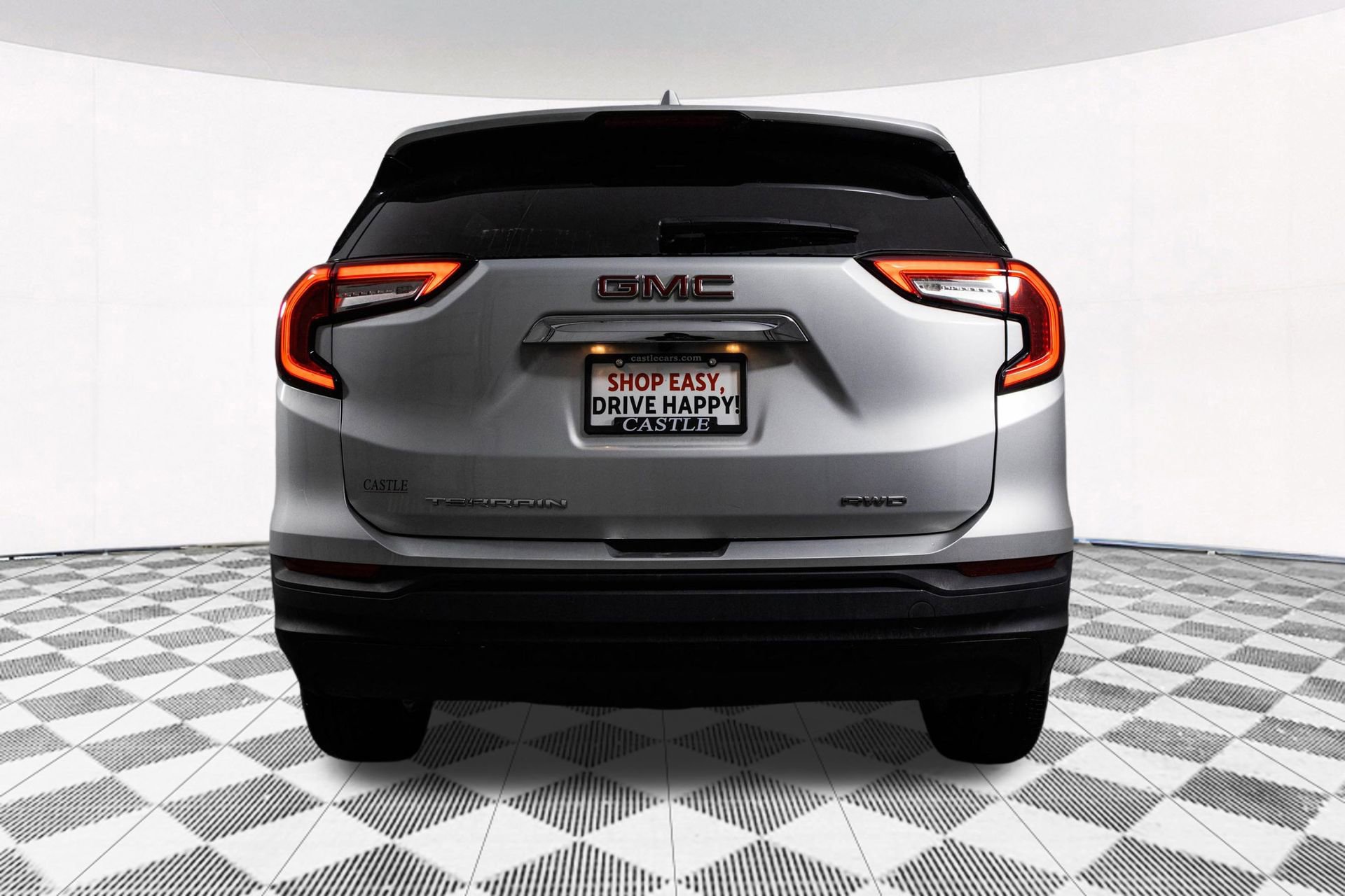 Used 2022 GMC Terrain SLE w/ Driver Convenience Package image 13