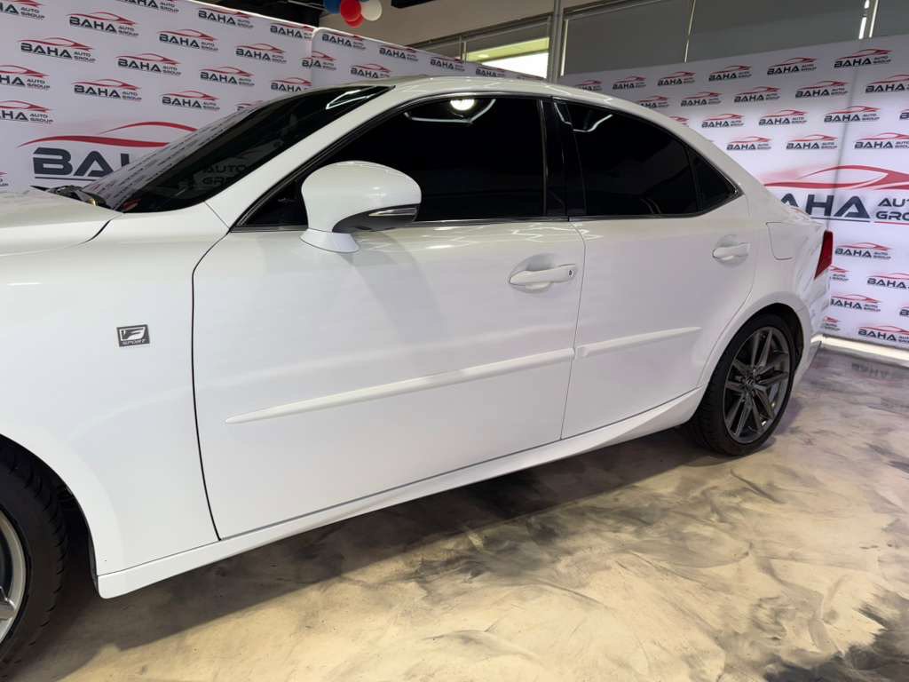 Used 2020 Lexus IS 300 F Sport w/ F Sport Package RWD image 6