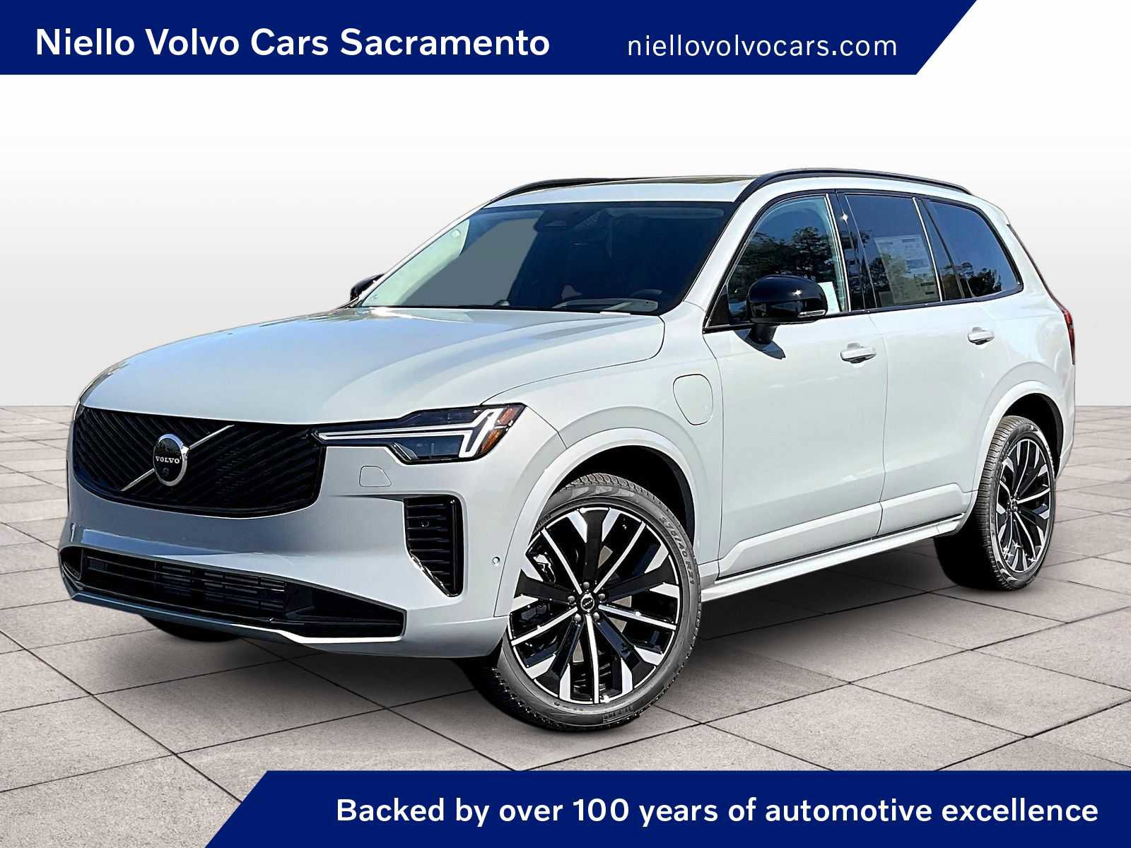 New 2026 Volvo XC90 T8 Ultra w/ Lounge Package
