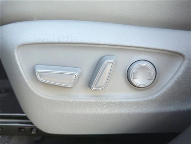 Certified 2026 Toyota Highlander XLE image 9