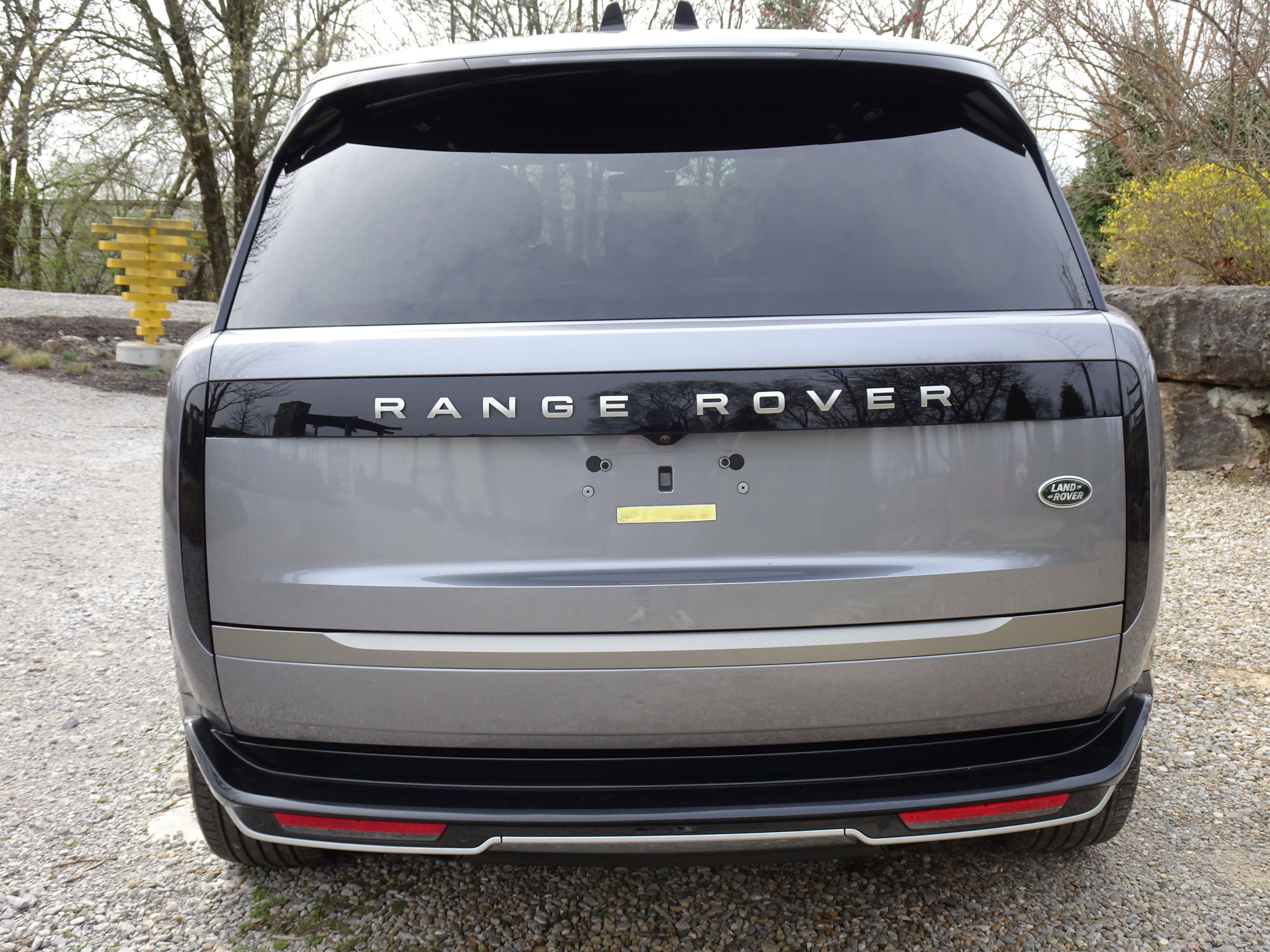 Certified 2023 Land Rover Range Rover SE image 9