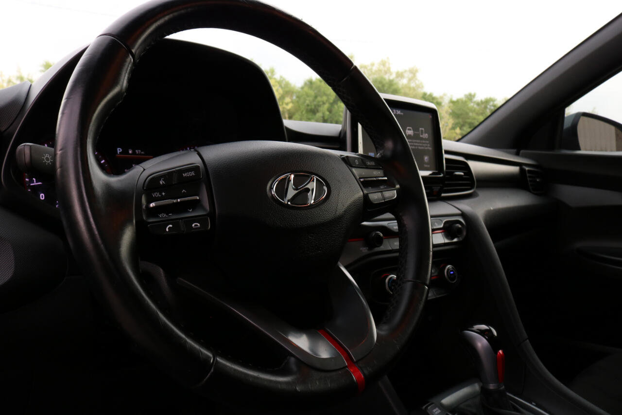 Used 2020 Hyundai Veloster 2.0 Premium image 23