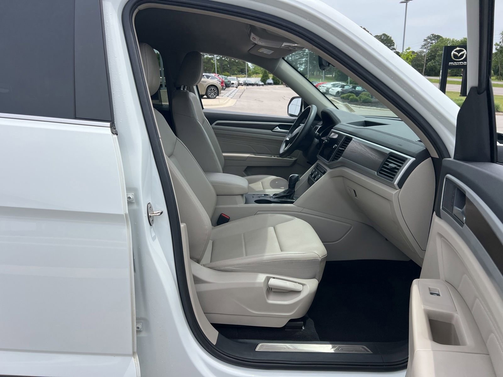 Used 2021 Volkswagen Atlas SE FWD image 39