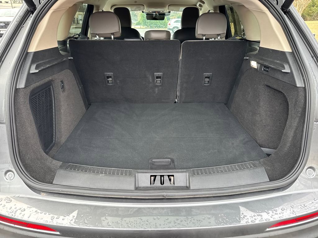 Used 2023 Lincoln Corsair FWD w/ Equipment Group 101A image 28