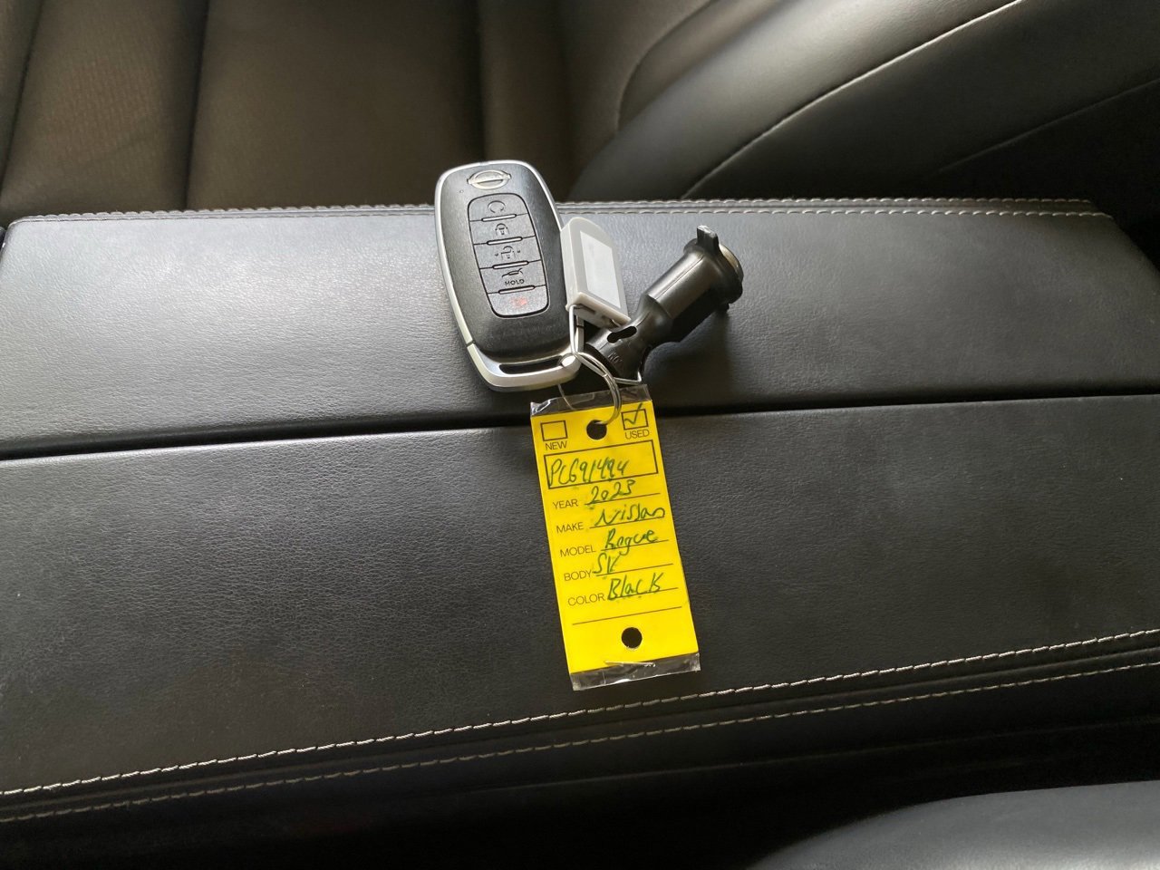 Used 2023 Nissan Rogue SV w/ SV Premium Package image 29