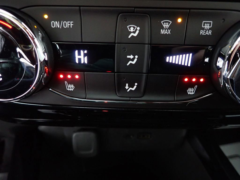 New 2026 Chevrolet Trax RS w/ Driver Confidence Package image 4