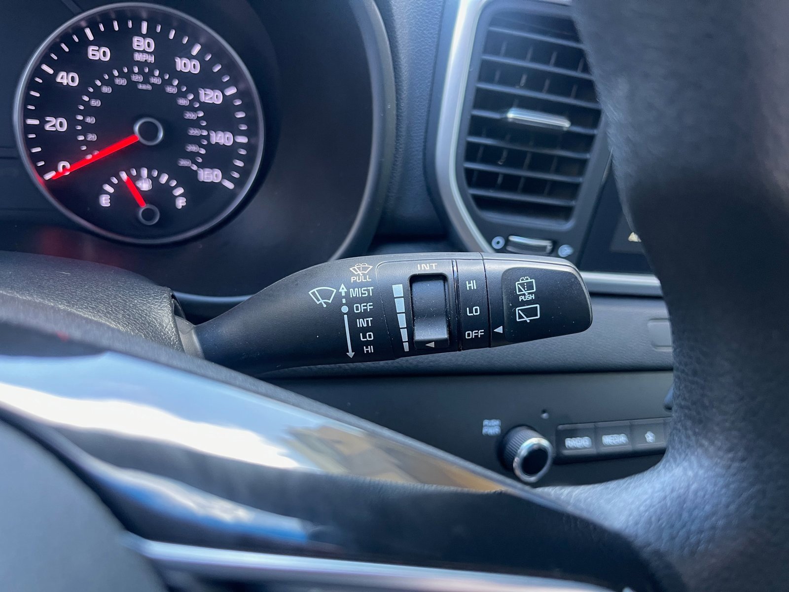 Used 2020 Kia Sportage LX image 48