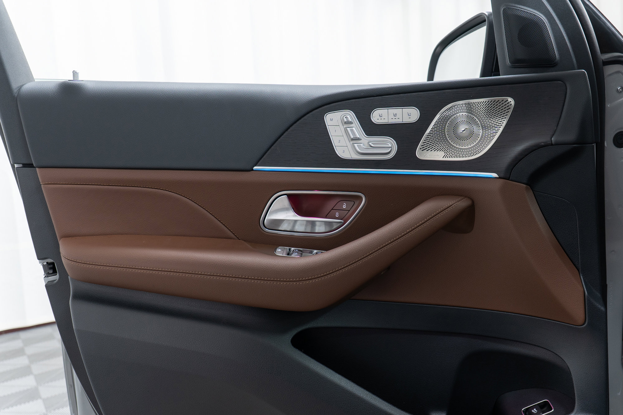 Used 2026 Mercedes-Benz GLS 450 4MATIC image 11