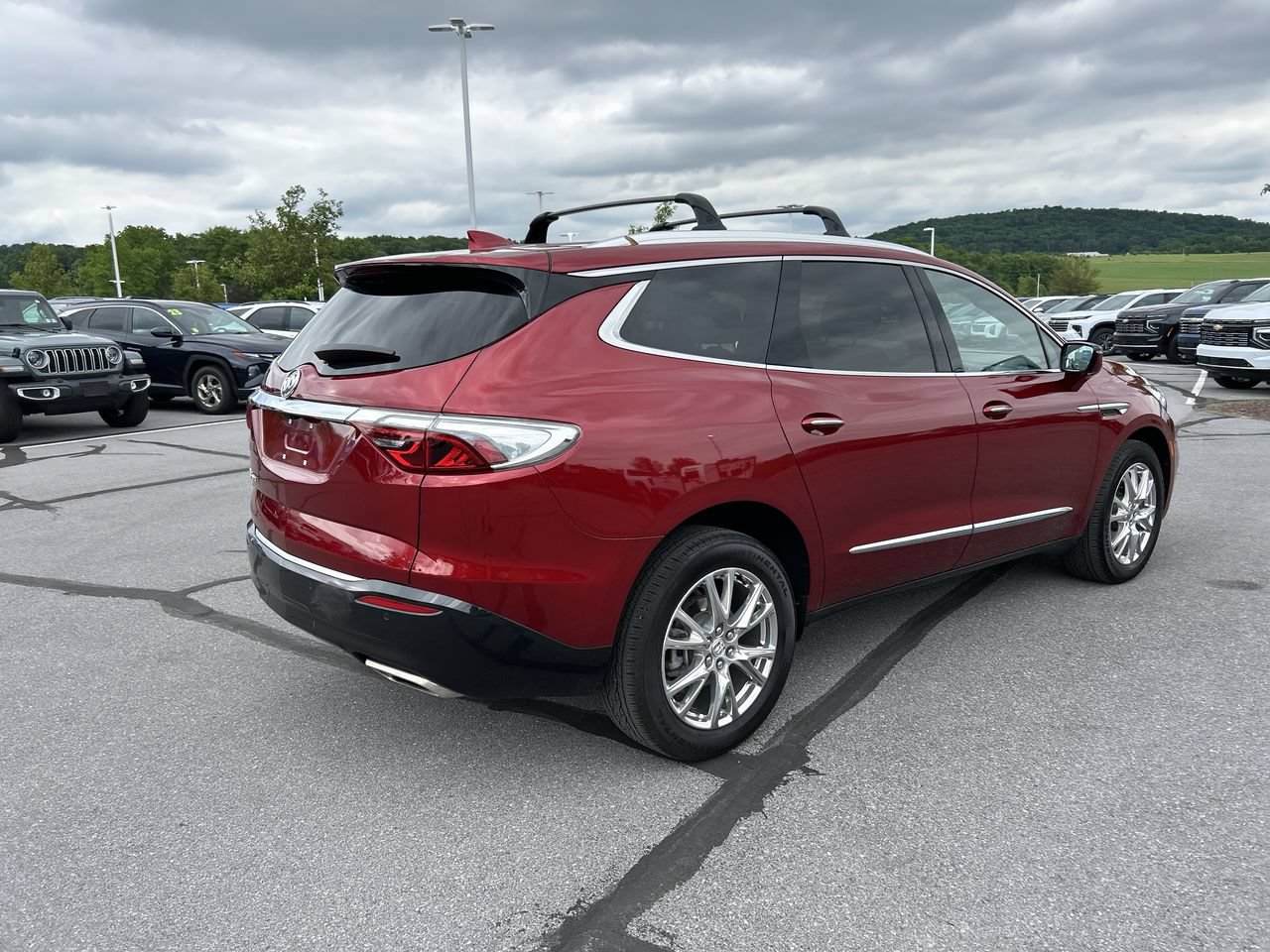 Used 2023 Buick Enclave Premium w/ Experience Buick Package AWD/4WD image 7
