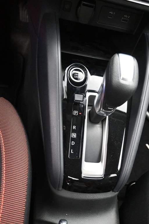 New 2025 Nissan Versa SR w/ Trunk Package FWD image 15