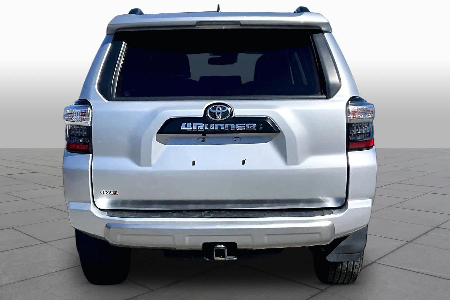 Certified 2022 Toyota 4Runner TRD Off-Road Premium AWD/4WD image 5