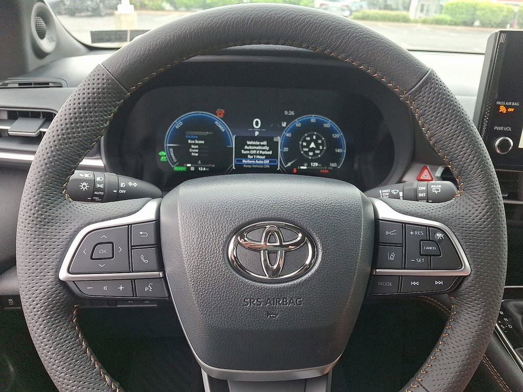 New 2026 Toyota Sienna XLE Woodland Edition AWD/4WD image 15