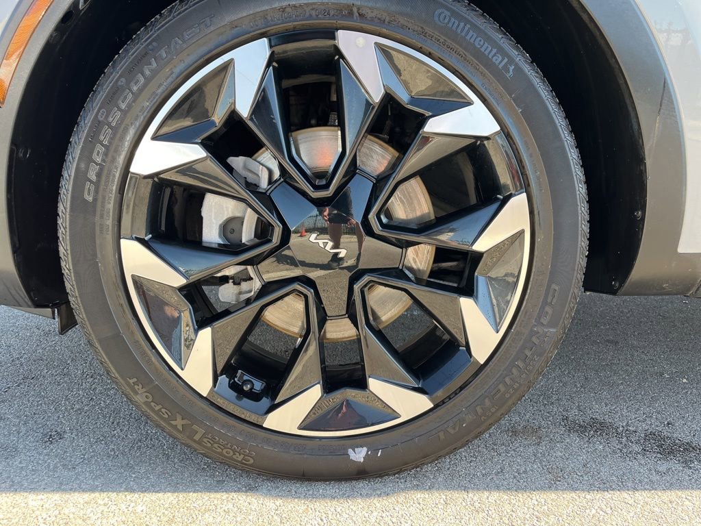 Used 2025 Kia Sorento SX image 11