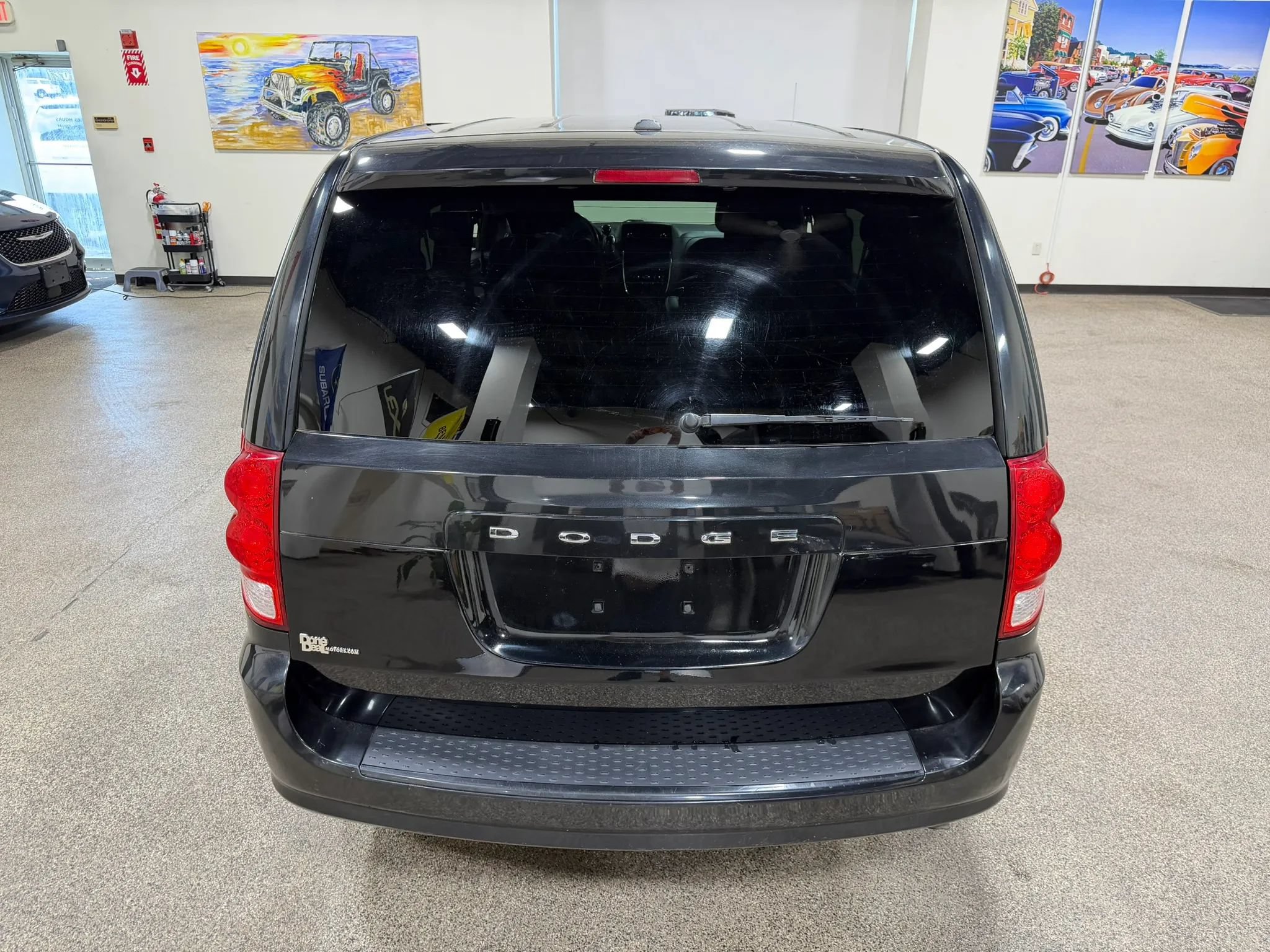 Used 2016 Dodge Grand Caravan SE FWD image 17
