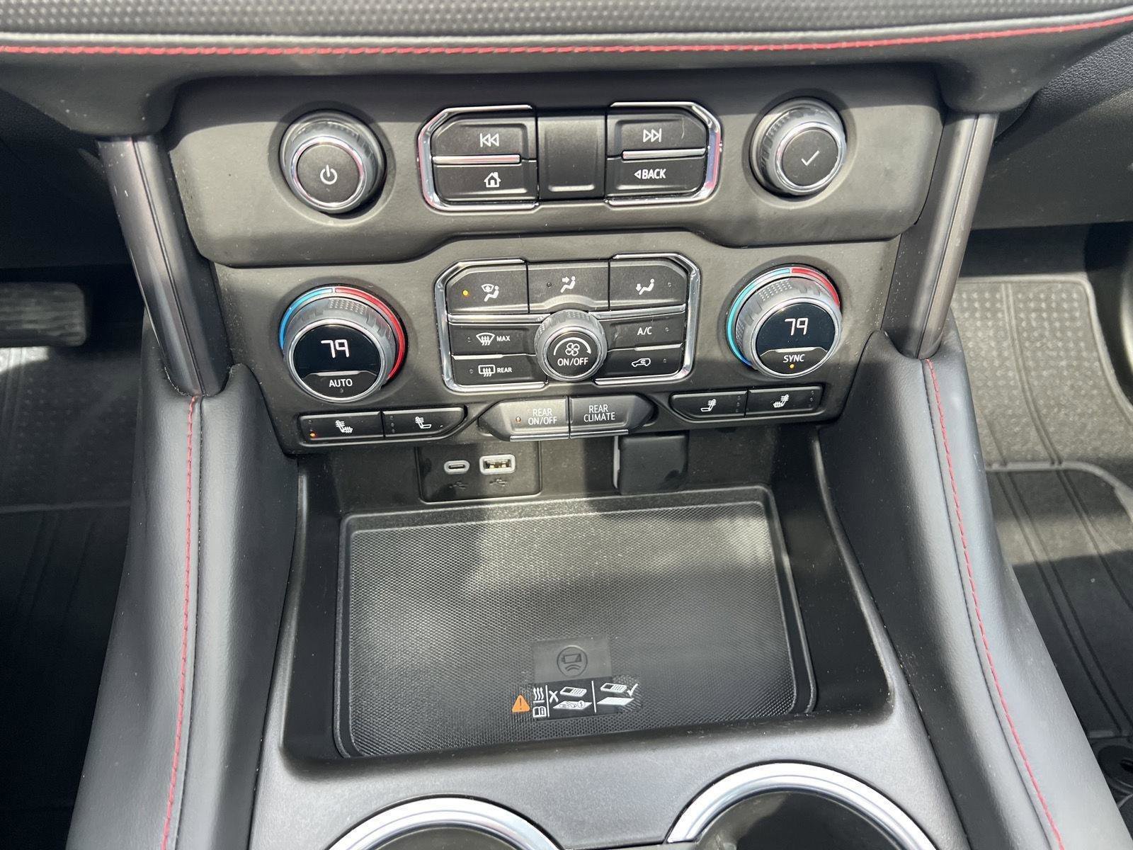 Used 2023 Chevrolet Suburban RST w/ Luxury Package image 34