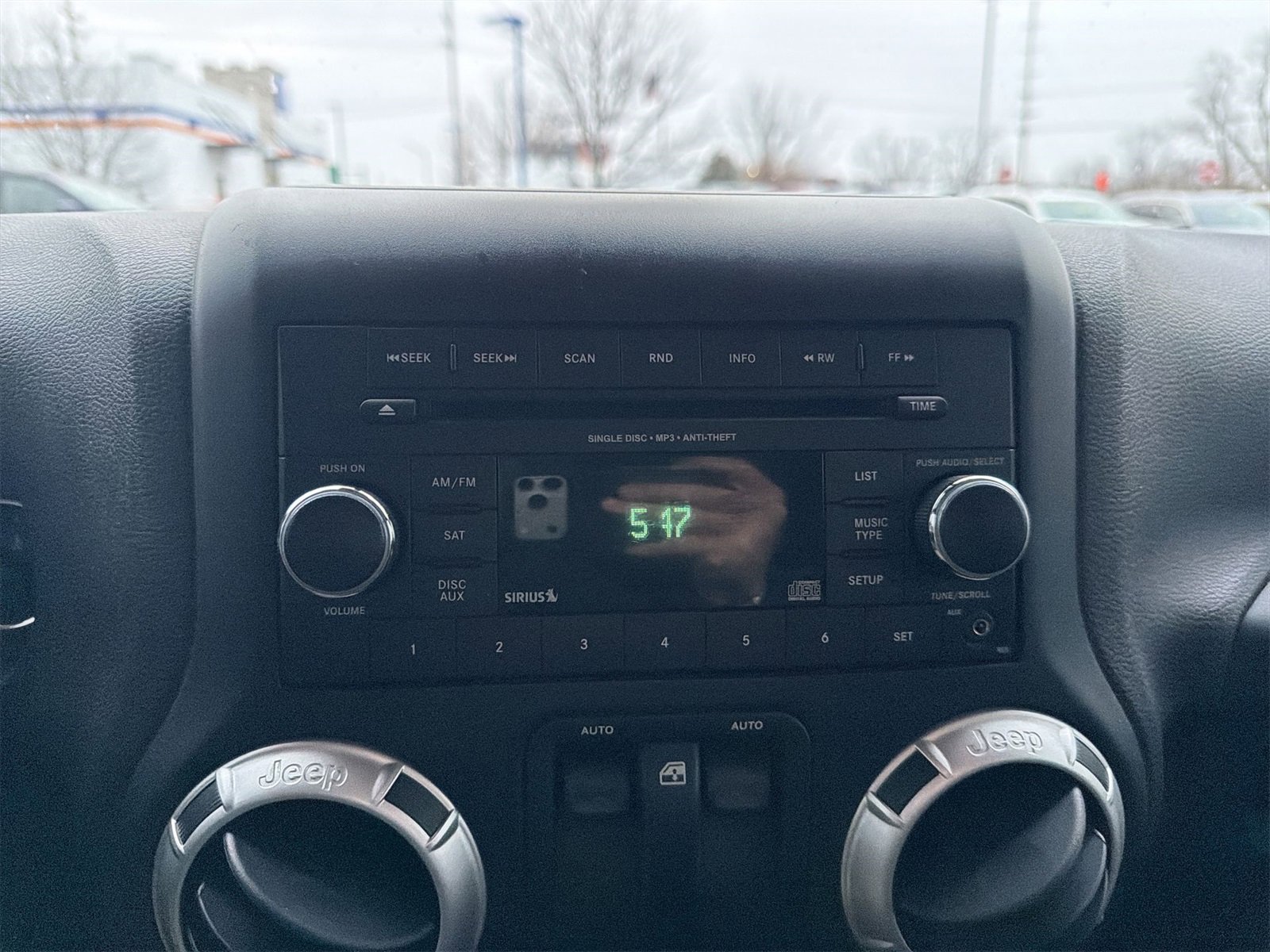 Used 2015 Jeep Wrangler Sahara image 13