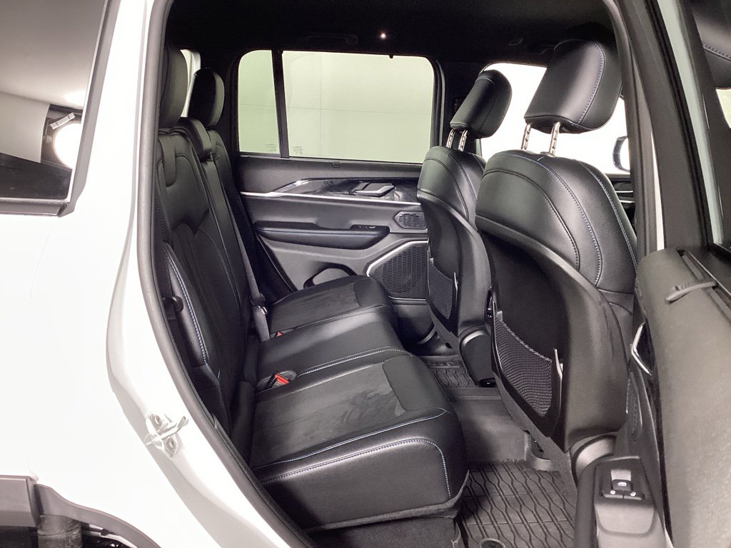 Used 2024 Jeep Grand Cherokee Trailhawk w/ Advanced Protech Group II image 12