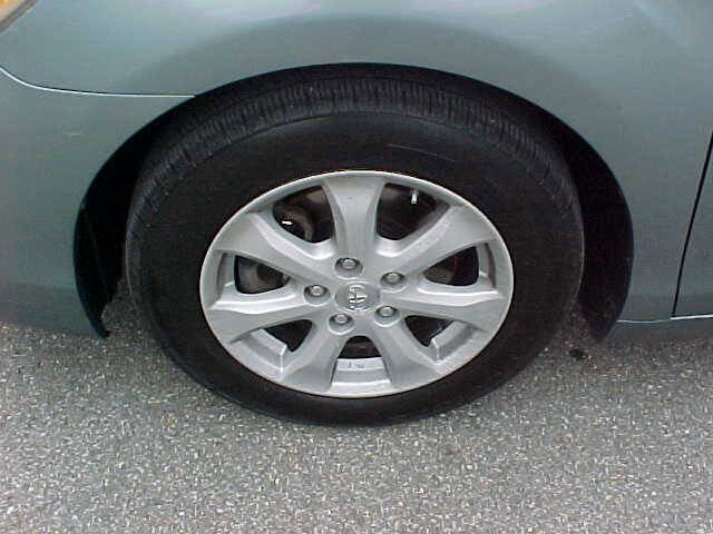 Used 2011 Toyota Camry LE w/ LE Extra-Value Pkg image 5