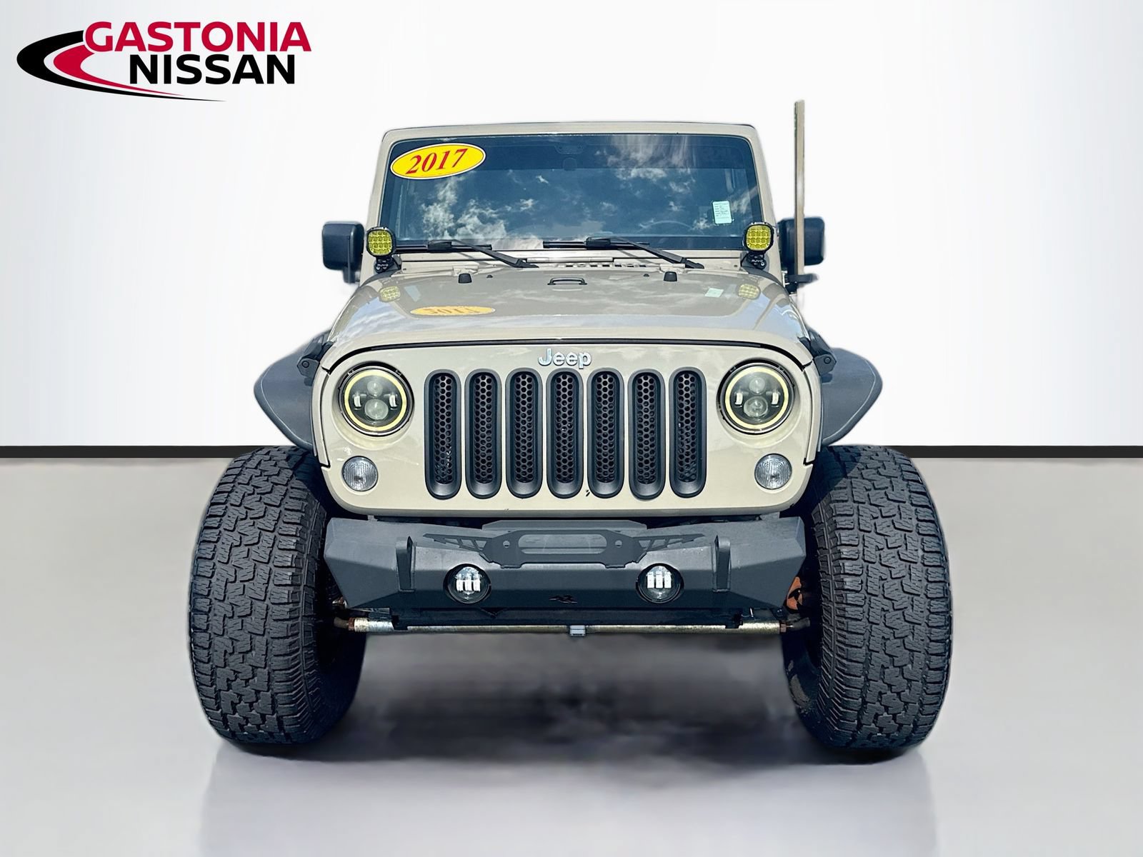 Used 2017 Jeep Wrangler Unlimited Sport w/ Connectivity Group AWD/4WD image 2
