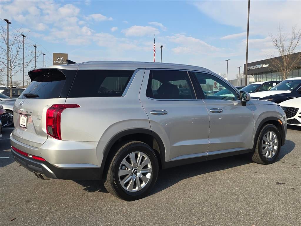 Used 2025 Hyundai Palisade SEL AWD/4WD image 3