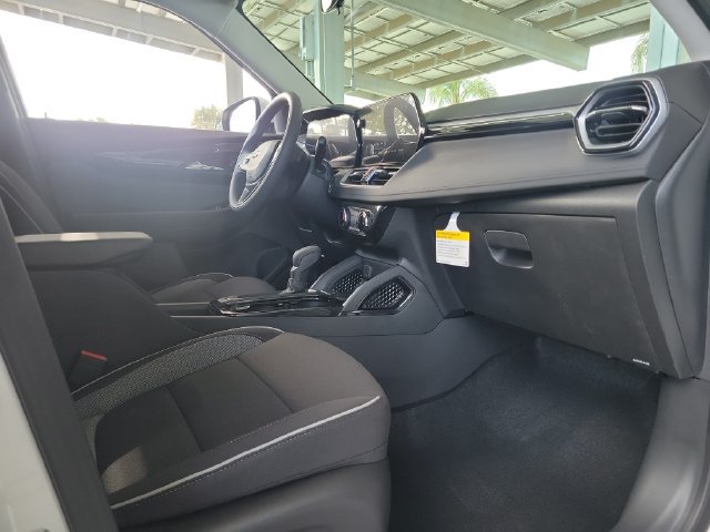 New 2026 Chevrolet TrailBlazer LT w/ Driver Confidence Package FWD image 17