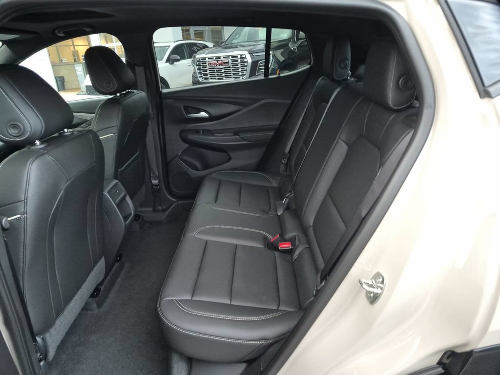 New 2026 Buick Envista Sport Touring w/ Studio Series FWD image 31
