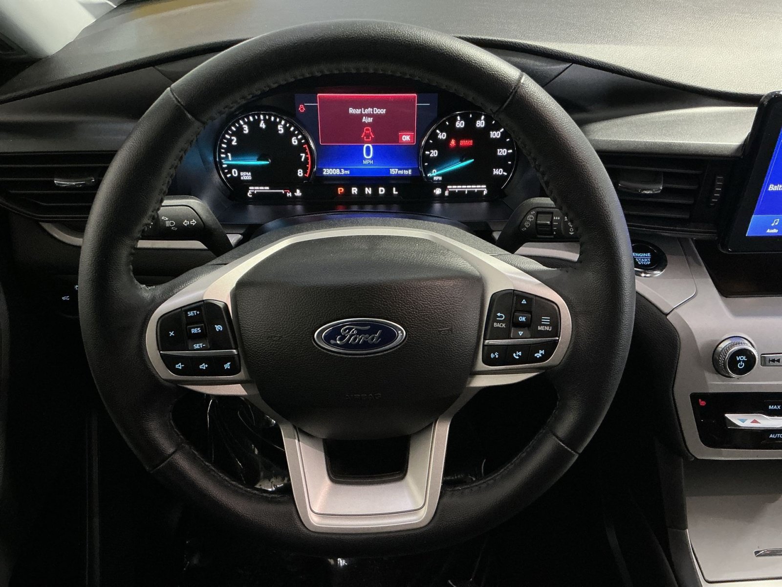 Used 2023 Ford Explorer XLT AWD/4WD image 17