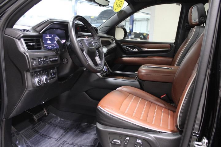 Used 2023 GMC Yukon Denali Ultimate image 21
