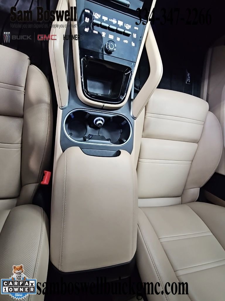 Used 2025 Porsche Cayenne Coupe image 20