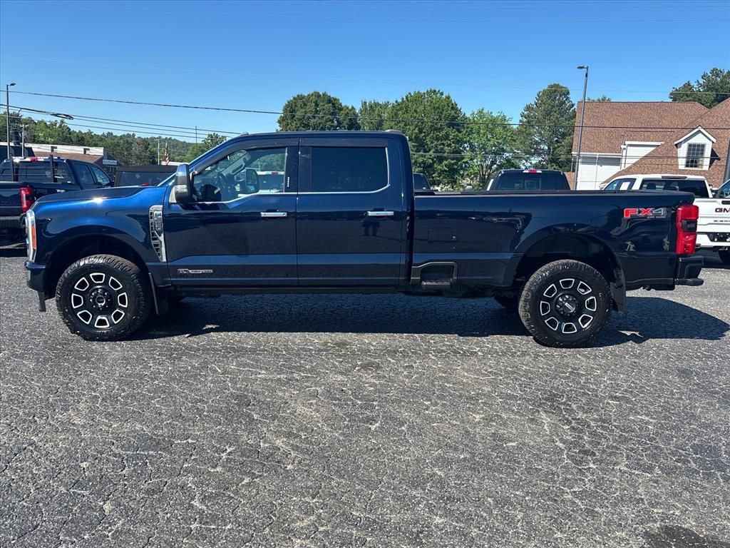 Used 2023 Ford F250 Platinum AWD/4WD image 4