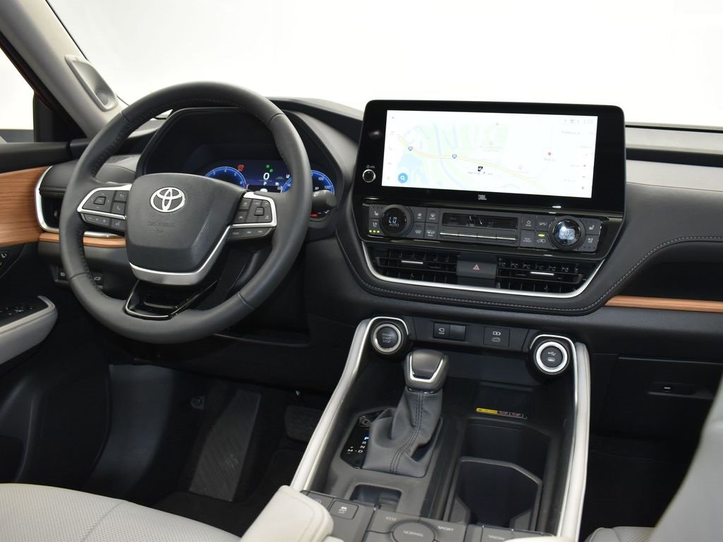 Used 2025 Toyota Grand Highlander FWD image 34