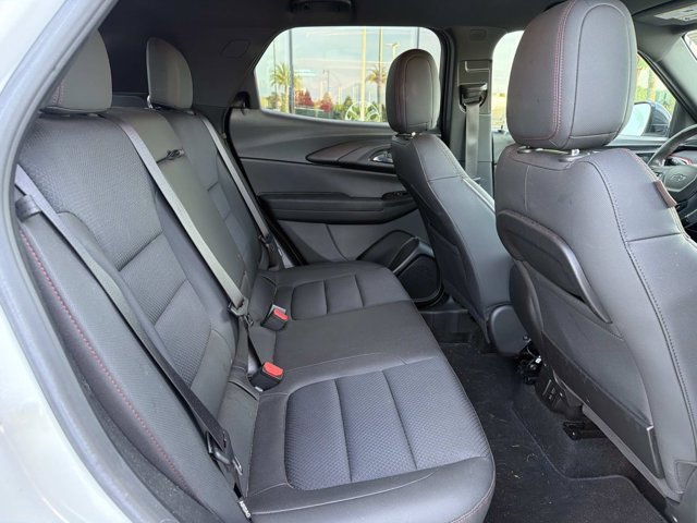 Used 2022 Chevrolet TrailBlazer RS w/ Technology Package FWD image 21