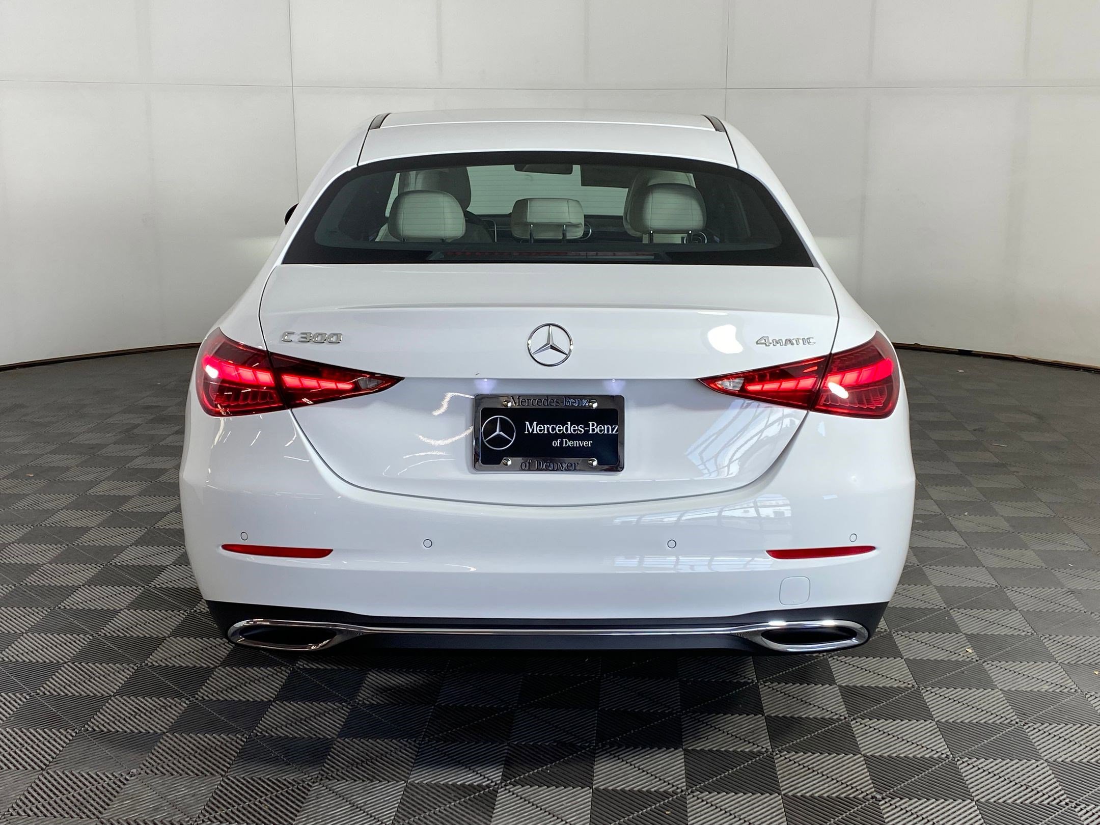 Used 2025 Mercedes-Benz C 300 4MATIC Sedan image 9