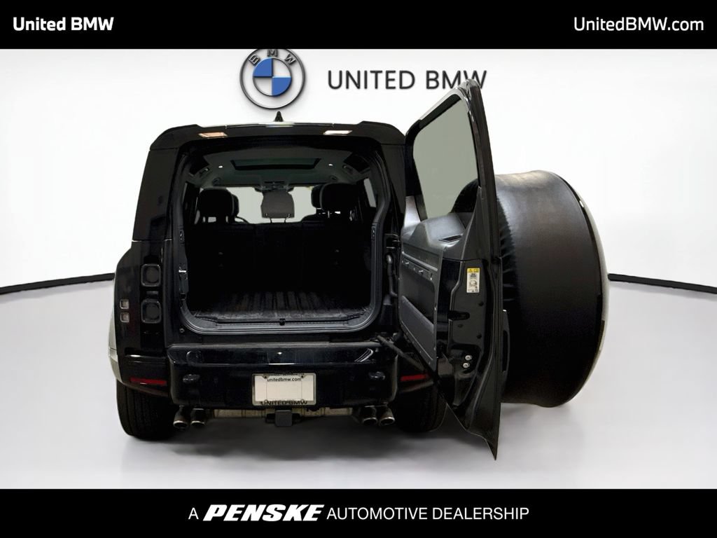 Used 2025 Land Rover Defender 110 V8 AWD/4WD image 21