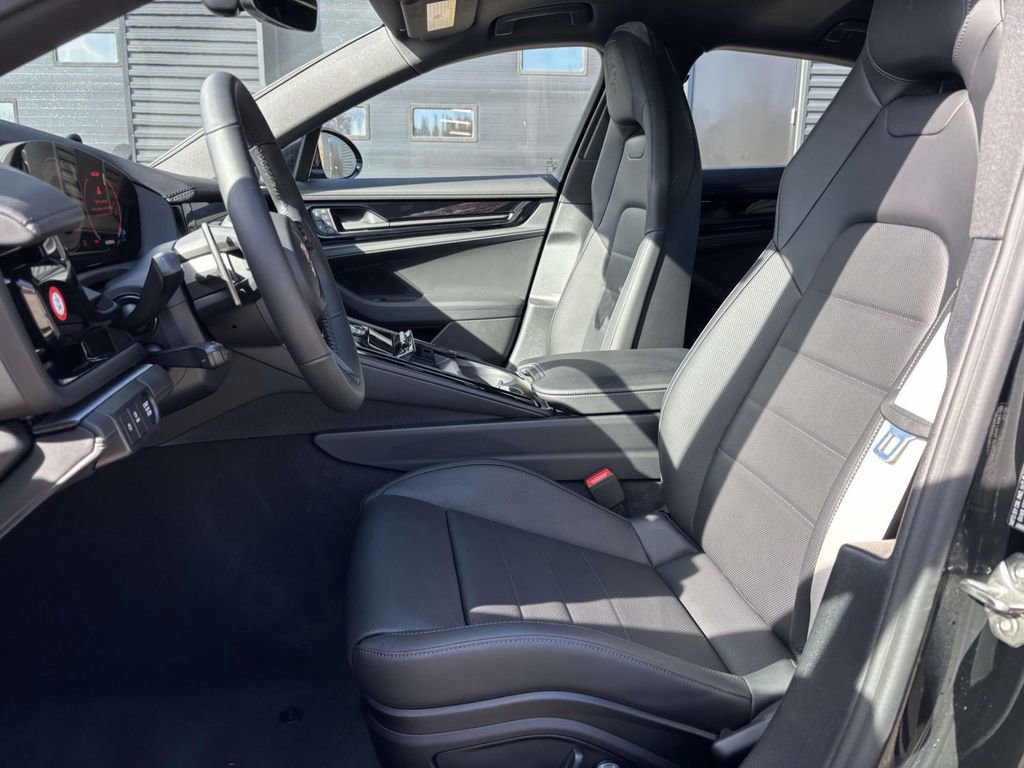 New 2026 Porsche Panamera image 5