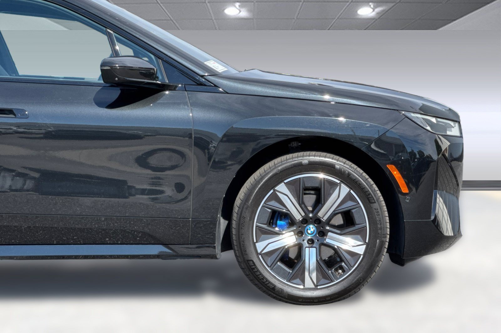 Used 2025 BMW iX xDrive50 AWD/4WD image 36