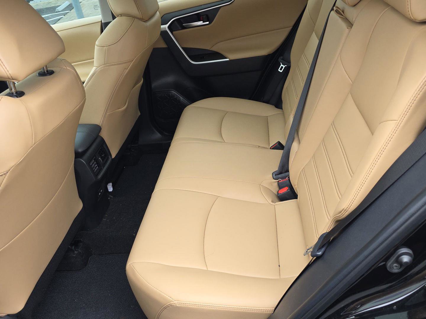 Used 2024 Toyota RAV4 XLE Premium image 26