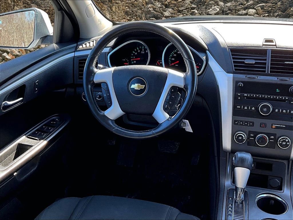Used 2012 Chevrolet Traverse LT image 5