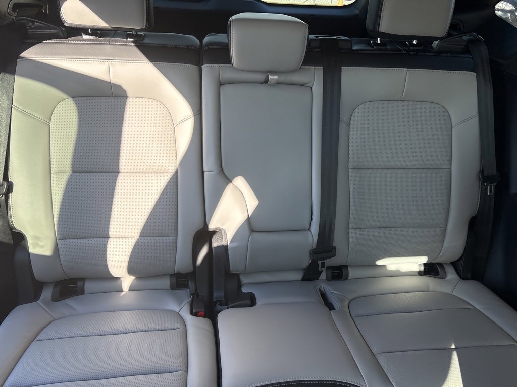 Used 2025 Ford Escape Platinum image 9