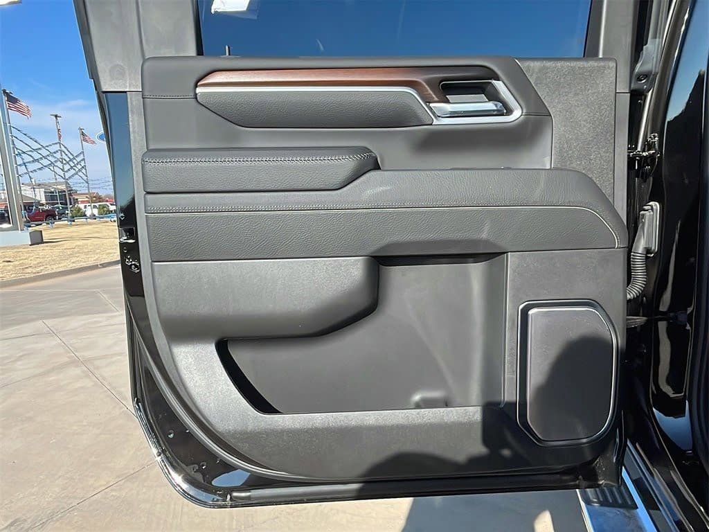 New 2025 GMC Sierra 2500 Denali w/ Denali Reserve Package AWD/4WD image 11