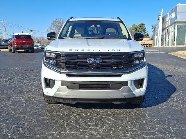 Certified 2025 Ford Expedition Max Platinum image 2